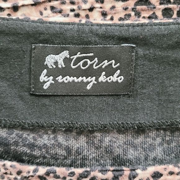 Torn by Ronny Kobo Pleated Leopard Cheetah Print Mini Skirt - Picture 7 of 7